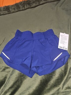 Lululemon Hotty Hot HR Short 2.5" Lined! Nwts Sz 2, CLBU!!